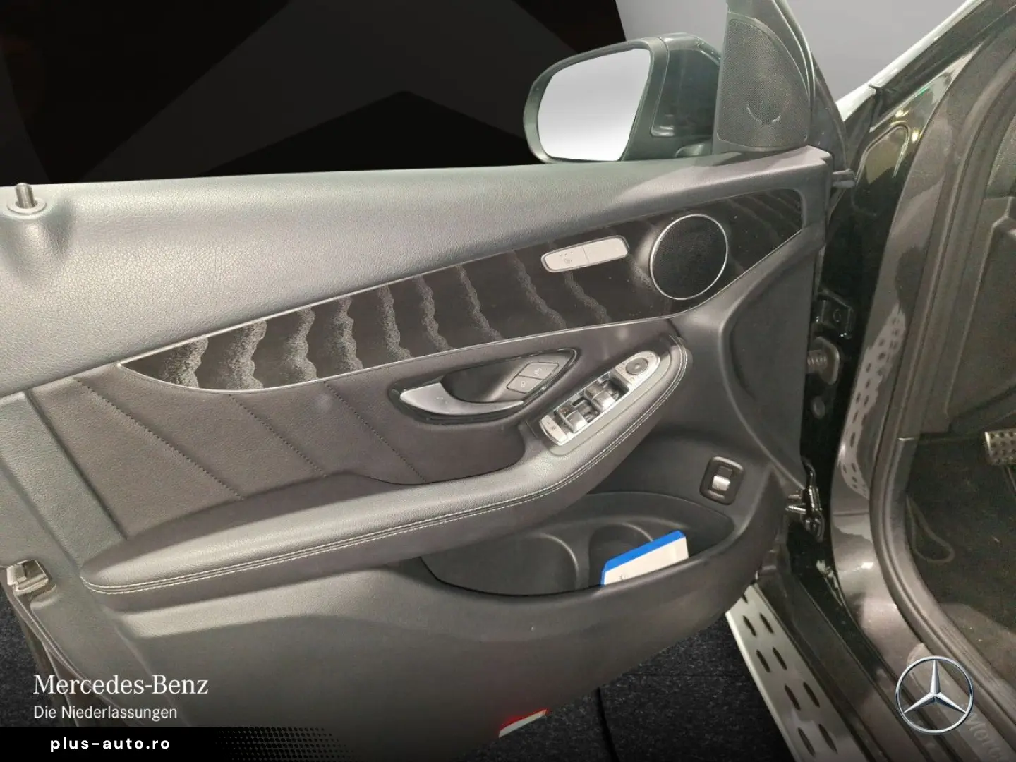 MERCEDES-BENZ GLC 300 de 4M AMG HE-Info Kam Pano LED SHZ AHK