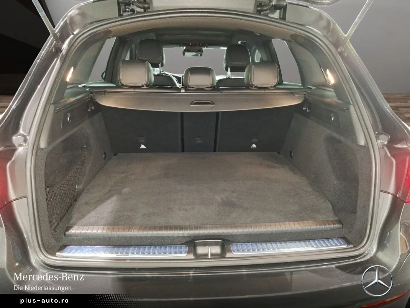 MERCEDES-BENZ GLC 300 de 4M AMG HE-Info Kam Pano LED SHZ AHK