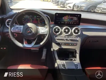 MERCEDES-BENZ GLC 300 e 4M Cp AMG Night Fahrassist. …