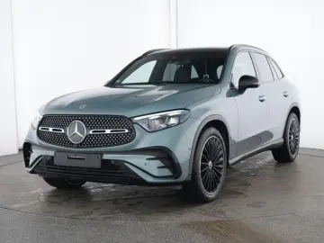 MERCEDES-BENZ GLC 300 d 4Matic AMG Line  Pano  AHK  Premium