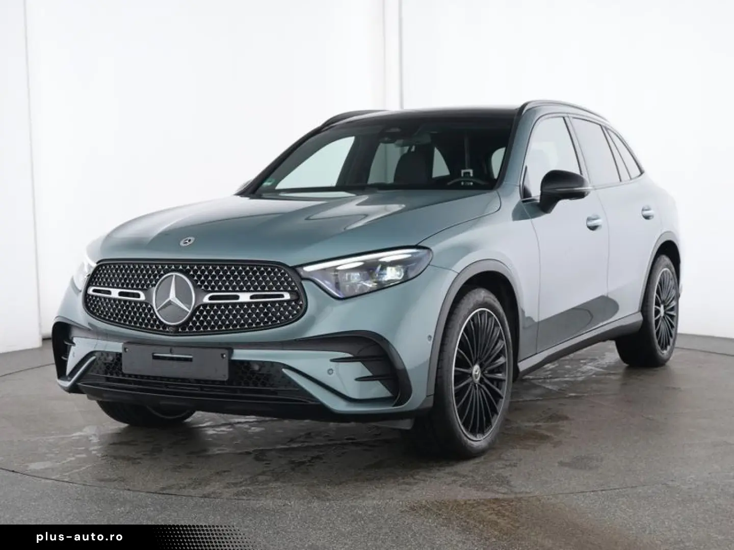 MERCEDES-BENZ GLC 300 d 4Matic AMG Line  Pano  AHK  Premium