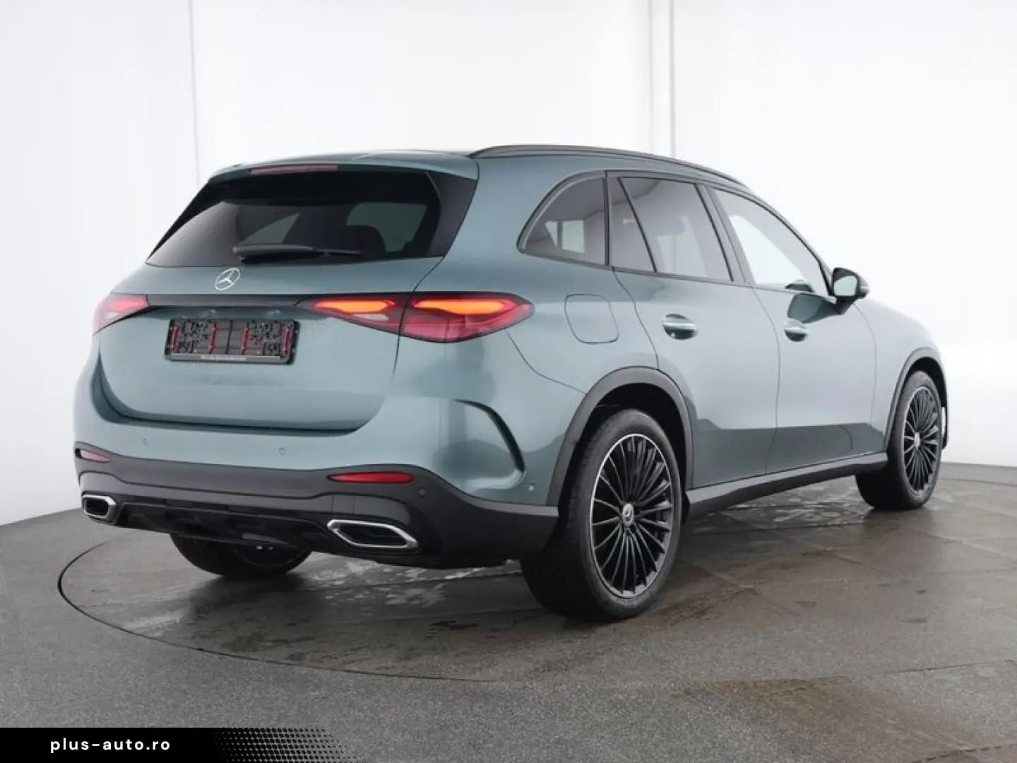 MERCEDES-BENZ GLC 300 d 4Matic AMG Line  Pano  AHK  Premium