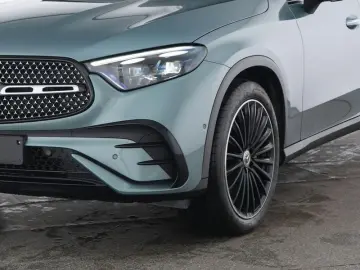 MERCEDES-BENZ GLC 300 d 4Matic AMG Line  Pano  AHK  Premium
