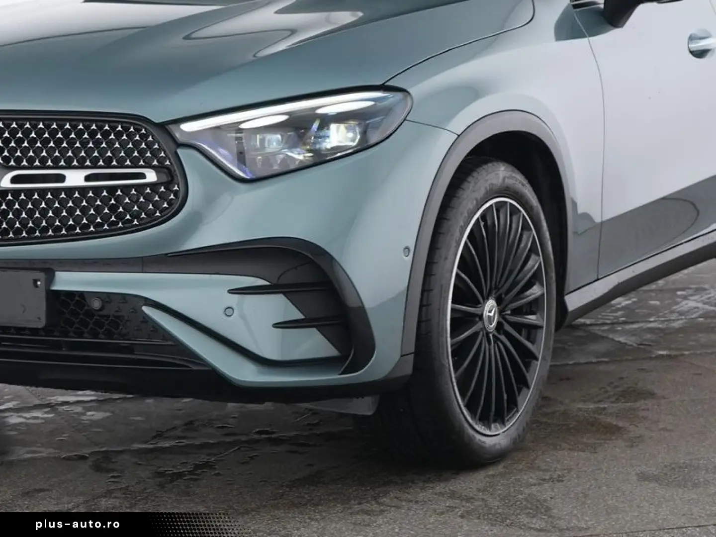 MERCEDES-BENZ GLC 300 d 4Matic AMG Line  Pano  AHK  Premium