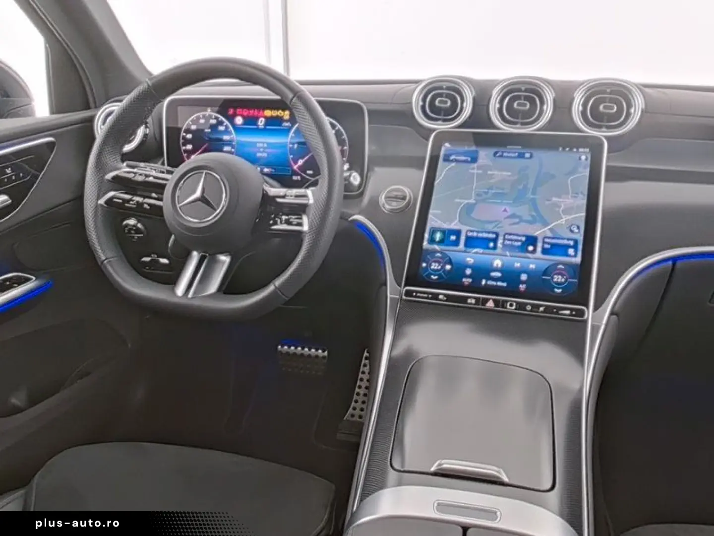 MERCEDES-BENZ GLC 300 d 4Matic AMG Line  Pano  AHK  Premium