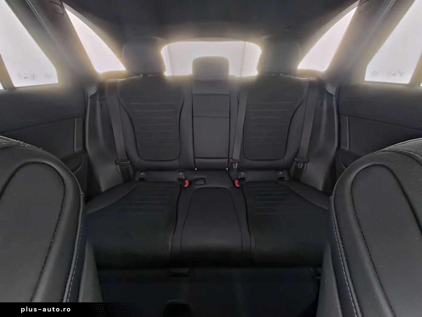 MERCEDES-BENZ GLC 300 d 4Matic AMG Line  Pano  AHK  Premium