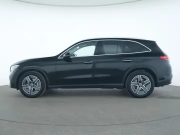 MERCEDES-BENZ GLC 300 d AMG Line Advances Winter-Paket Plus