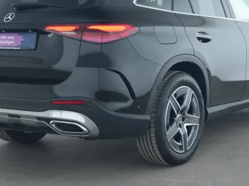 MERCEDES-BENZ GLC 300 d AMG Line Advances Winter-Paket Plus