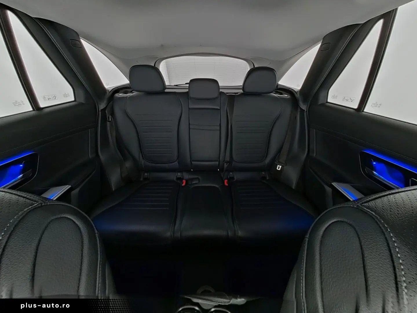 MERCEDES-BENZ GLC 300 d AMG Line Advances Winter-Paket Plus