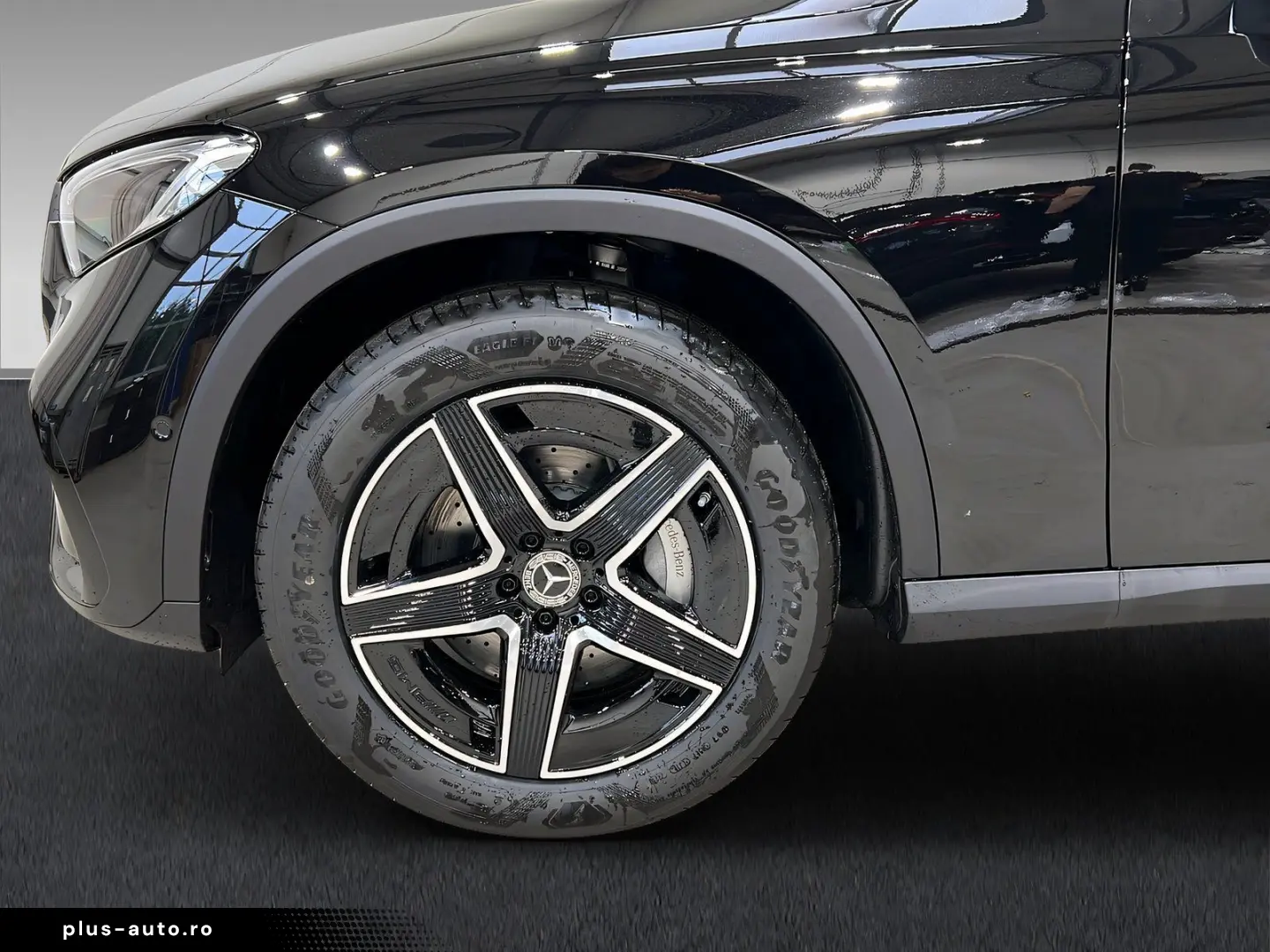 MERCEDES-BENZ GLC 200 d 4M AMG LED NIGHT Memo Ambi AHK 360