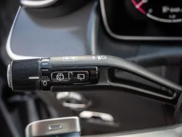 MERCEDES-BENZ GLC 200 d 4M AMG Line AHK Abstandstemp…