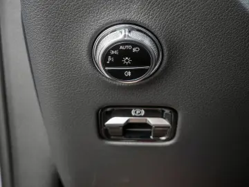 MERCEDES-BENZ GLC 200 d 4M AMG Line AHK Abstandstemp…
