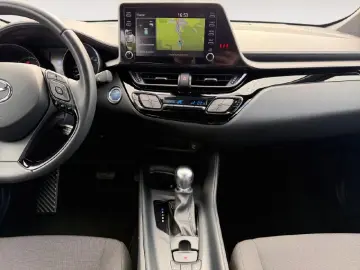 TOYOTA C-HR Hybrid Business Edition