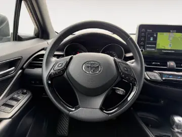 TOYOTA C-HR Hybrid Business Edition