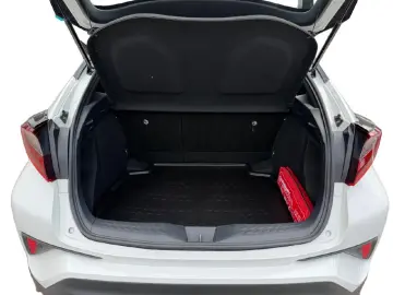 TOYOTA C-HR Hybrid Business Edition