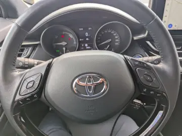 TOYOTA C-HR 2.0 Hybrid Team Edition