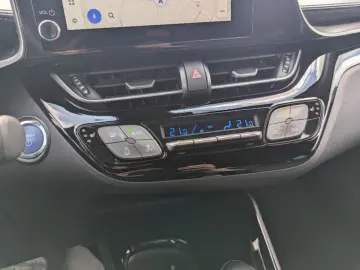 TOYOTA C-HR 2.0 Hybrid Team Edition