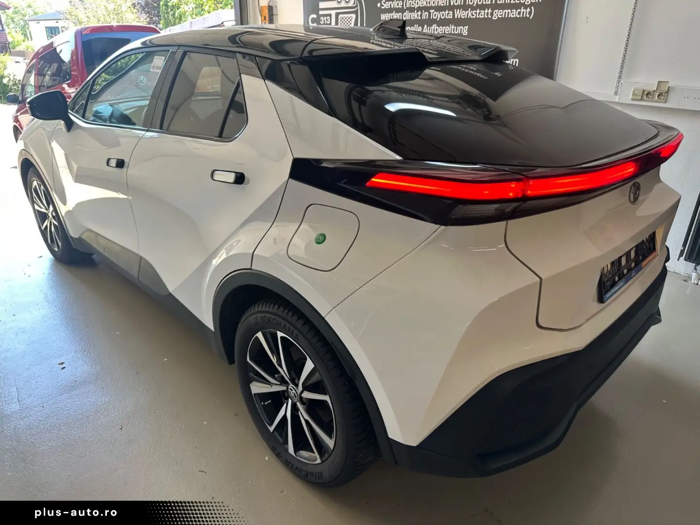 TOYOTA C-HR Hybrid Teamplayer