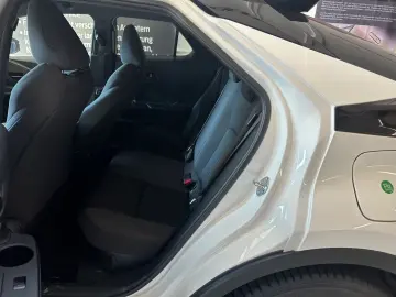 TOYOTA C-HR Hybrid Teamplayer