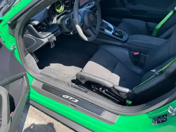 Porsche 911 GT3 CLUBSPORT PACKAGE EXCLUSIVE LIFT