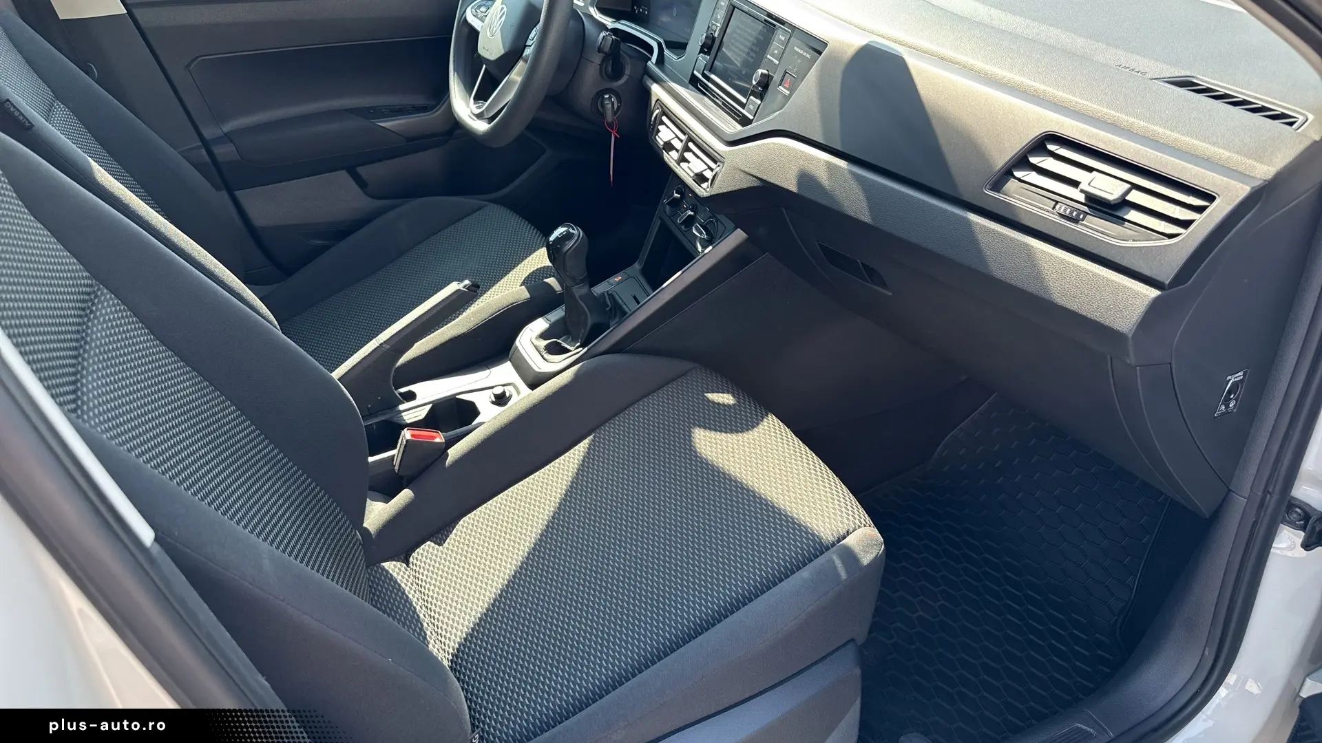 VW Polo Base 1.0 4 usi