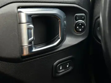 JEEP Wrangler 2.0T-GDI UNLIMITED SPORT 4x4 SHZ#LH#CAM