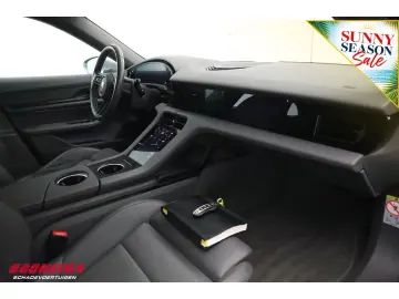 PORSCHE Taycan Cross Turismo 4 93 kWh Pano ACC Virtual M