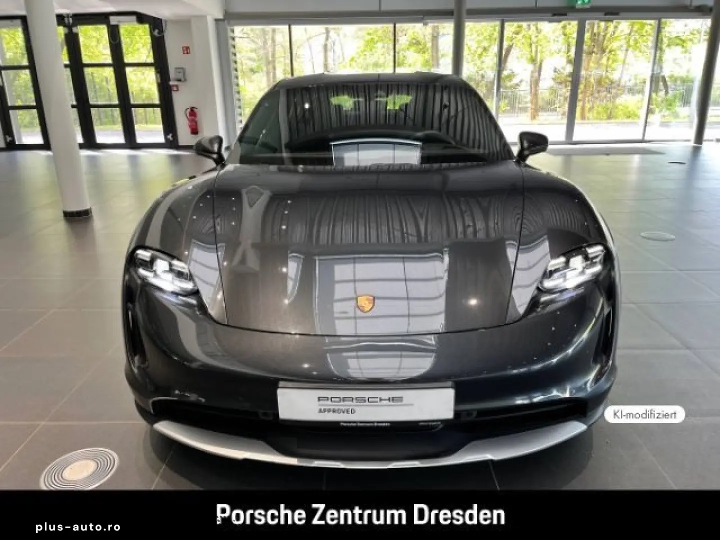 PORSCHE Taycan 4 Cross Turismo Ambiente SH v Wärmepumpe