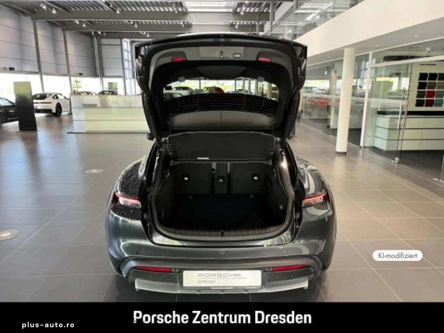 PORSCHE Taycan 4 Cross Turismo Ambiente SH v Wärmepumpe
