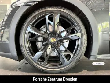 PORSCHE Taycan 4 Cross Turismo Ambiente SH v Wärmepumpe