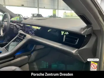 PORSCHE Taycan 4 Cross Turismo Ambiente SH v Wärmepumpe