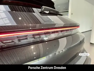 PORSCHE Taycan 4 Cross Turismo Ambiente SH v Wärmepumpe