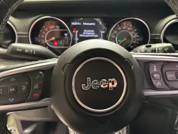 JEEP Wrangler   Wrangler Unlimited 80th Anniversary