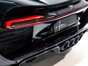 Bugatti Chiron  SPORT
