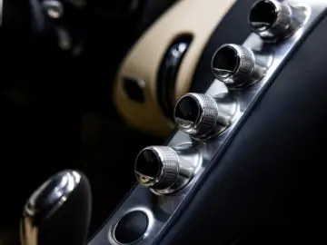 Bugatti Chiron  SPORT