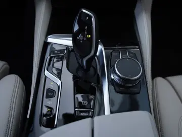 BMW 640 GT xD Luxury Luft-Laser-Pano-ACC-360-TV-StaH