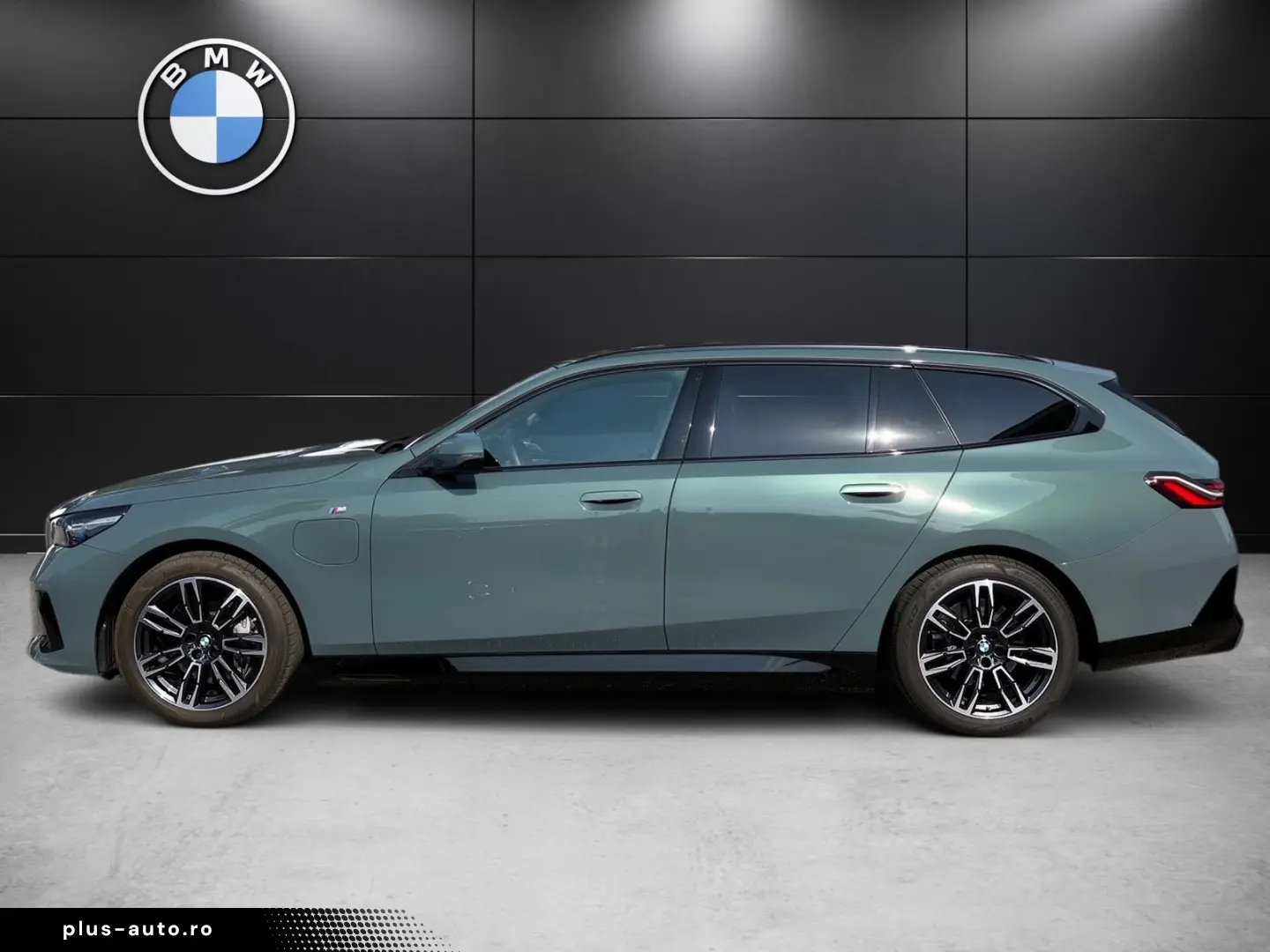 BMW 550e xDrive Touring M Sport HUD Pano DA Prof B&W