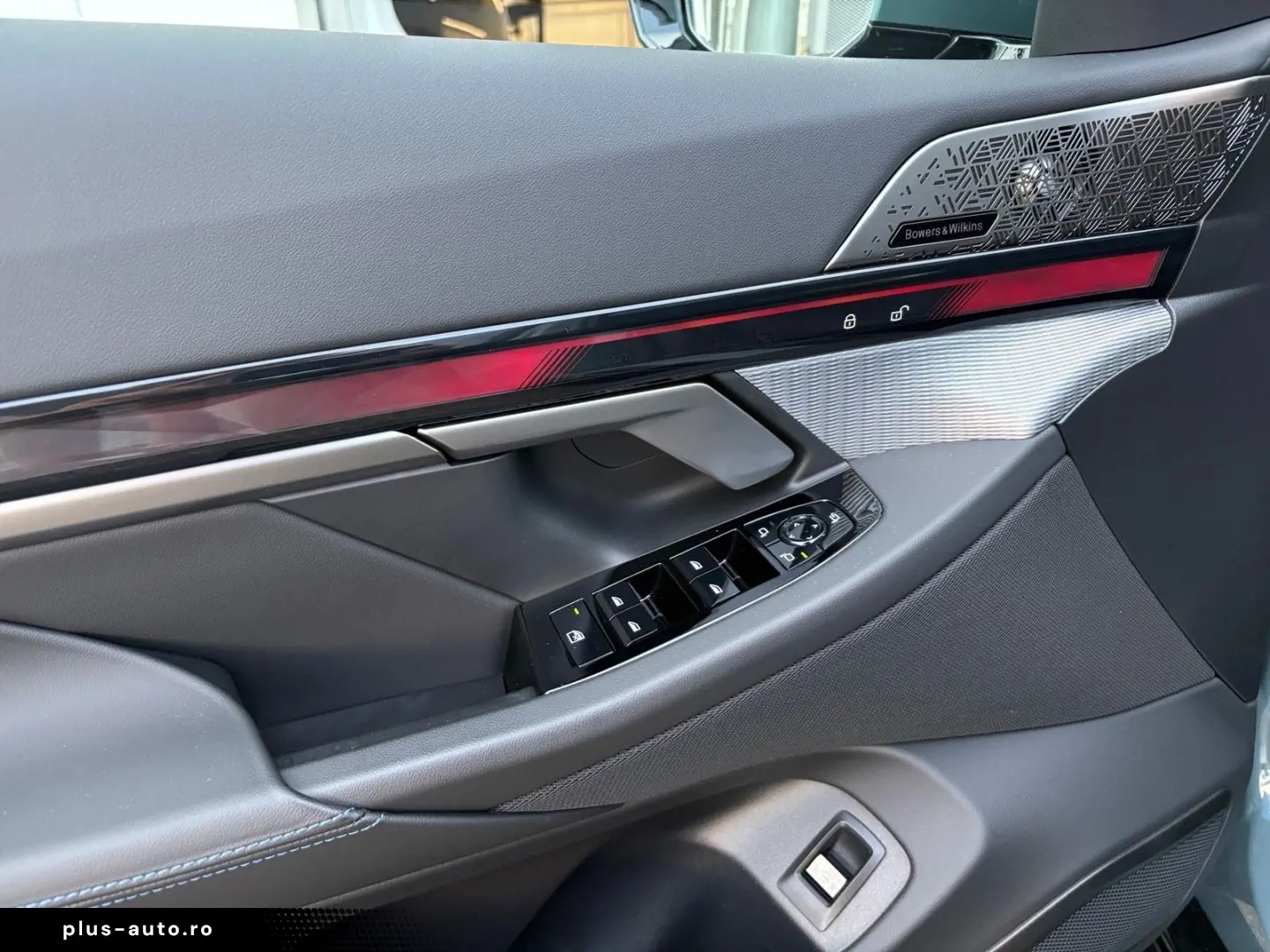 BMW 550e xDrive Touring M Sport HUD Pano DA Prof B&W