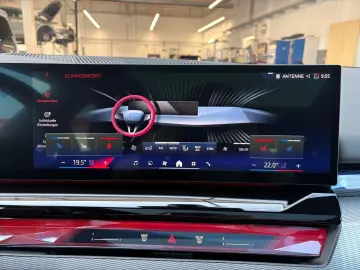 BMW 550e xDrive Touring M Sport HUD Pano DA Prof B&W
