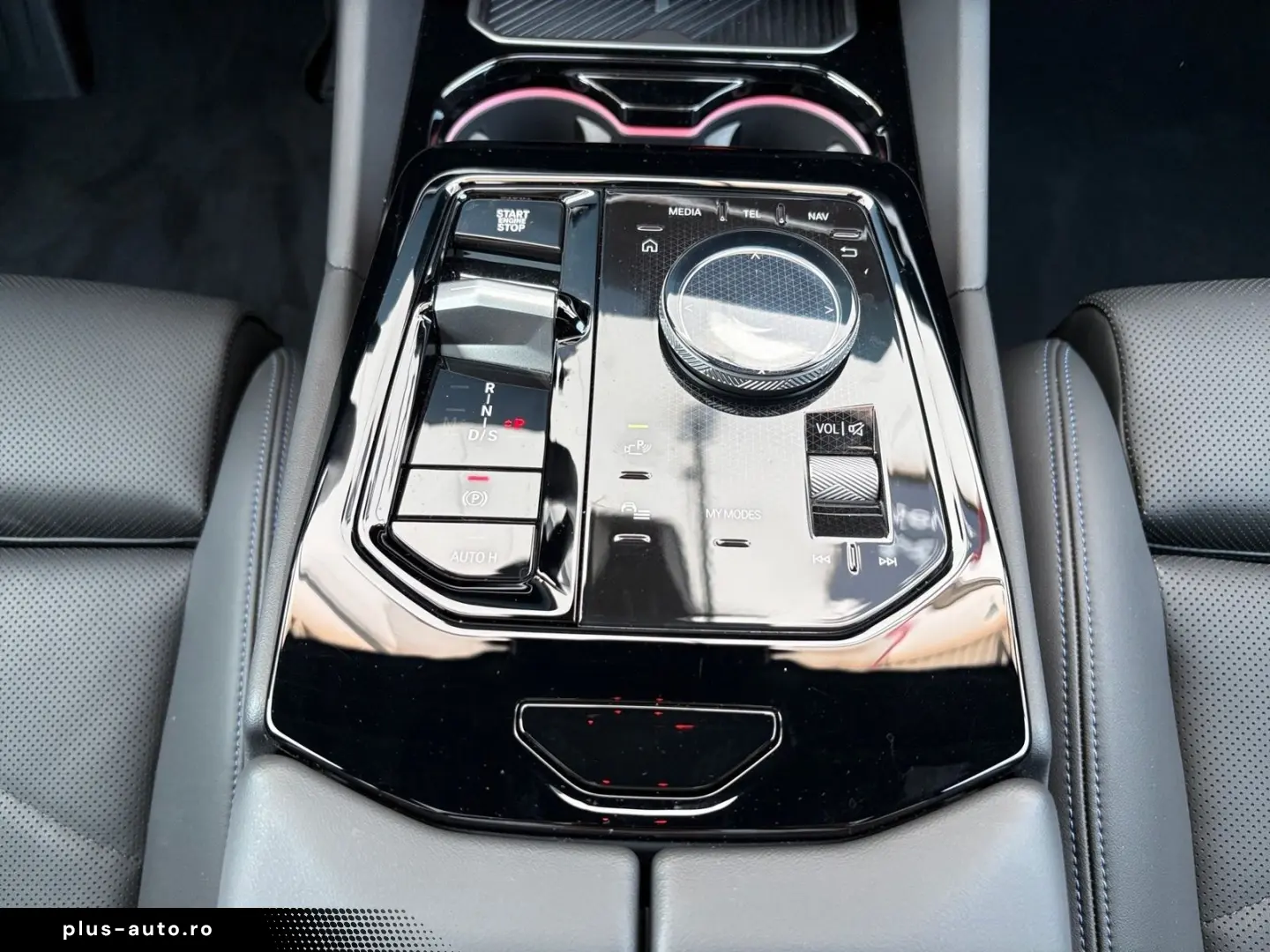 BMW 550e xDrive Touring M Sport HUD Pano DA Prof B&W
