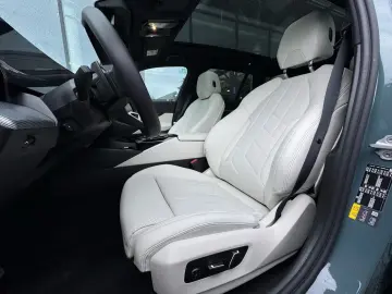 BMW 550e xDrive Ad-Fahrw-Pro Autobahnas PANO AHK B&W