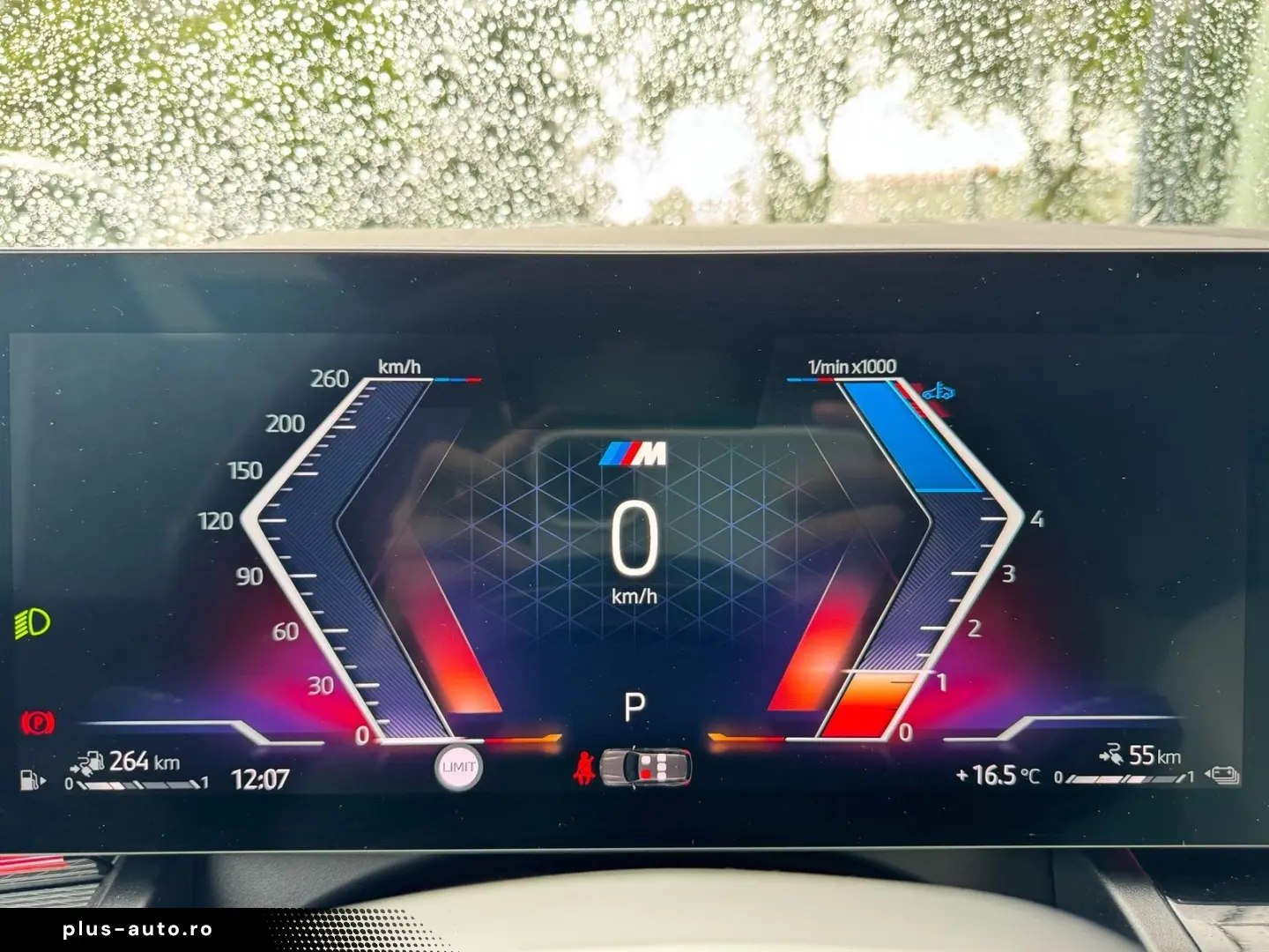 BMW 550e xDrive Ad-Fahrw-Pro Autobahnas PANO AHK B&W