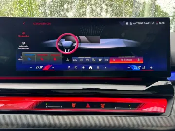 BMW 550e xDrive Ad-Fahrw-Pro Autobahnas PANO AHK B&W