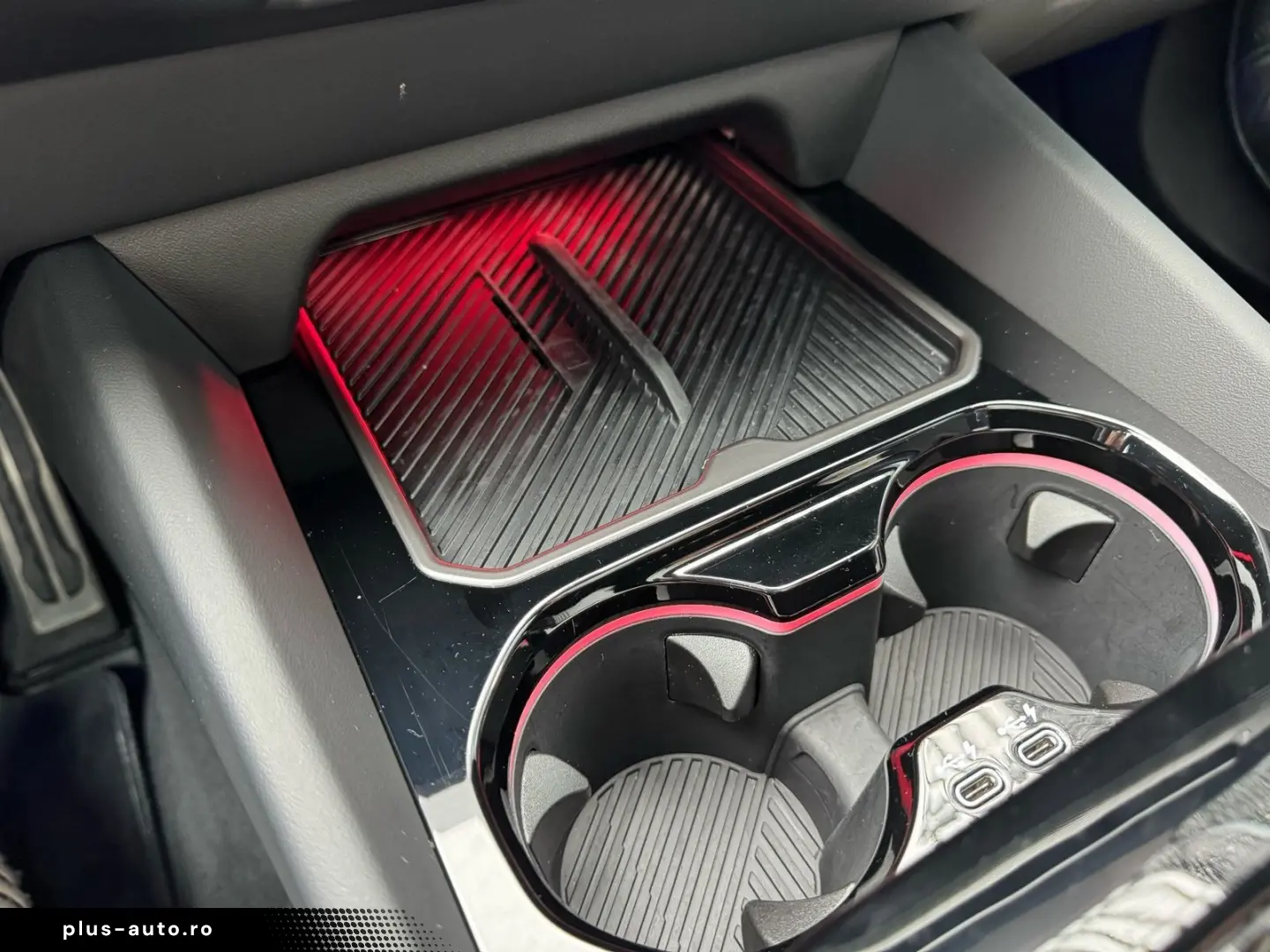 BMW 550e xDrive Ad-Fahrw-Pro Autobahnas PANO AHK B&W
