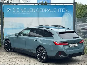 BMW 550e xDrive Ad-Fahrw-Pro Autobahnas PANO AHK B&W