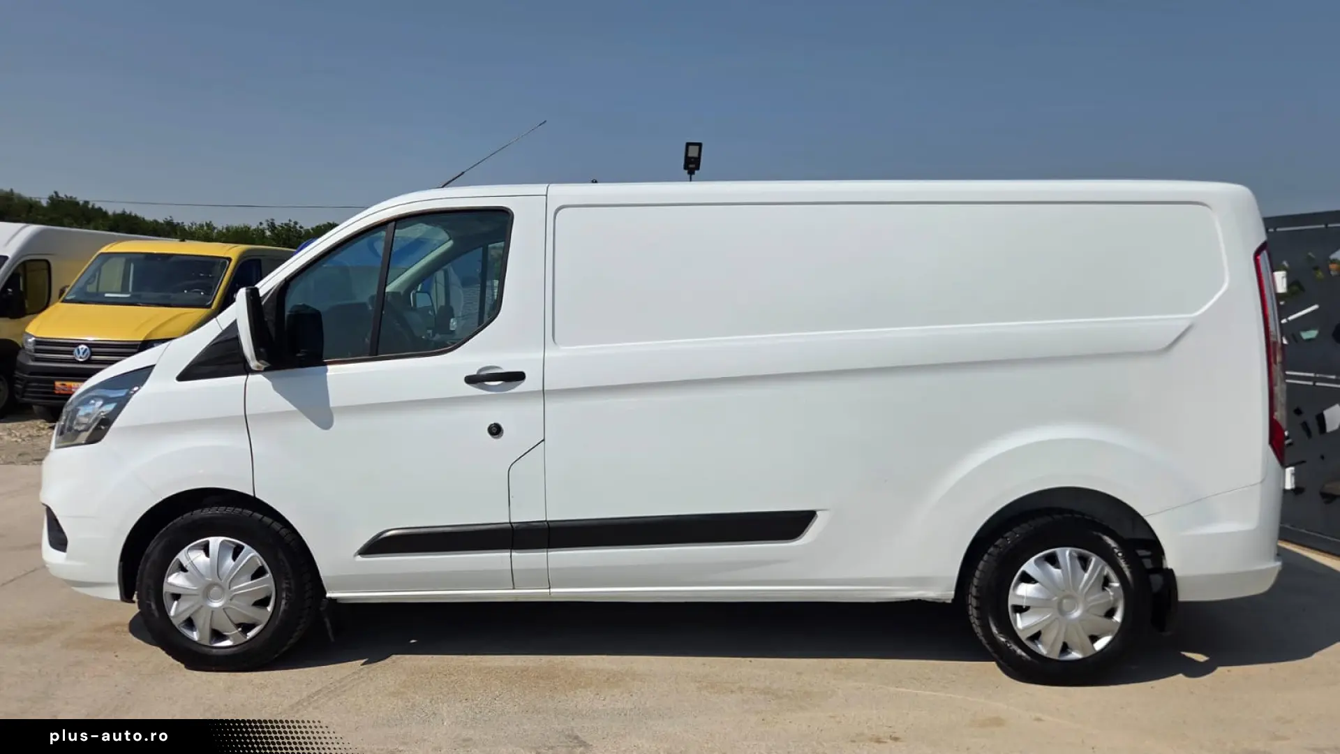 FORD NEW CUSTOM L2H1