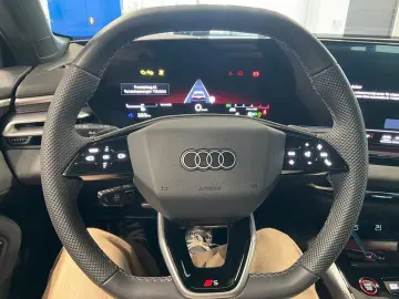 AUDI S5 Limousine quattro