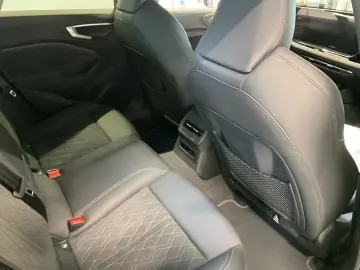 AUDI S5 Limousine quattro