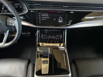 AUDI Q8 50 TDI quat. S LINE