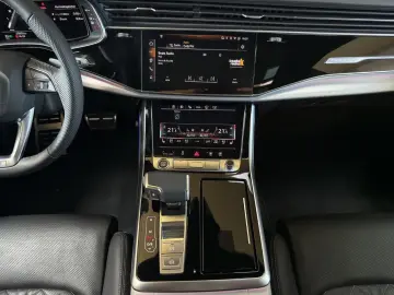 AUDI Q8 50 TDI quat. S LINE